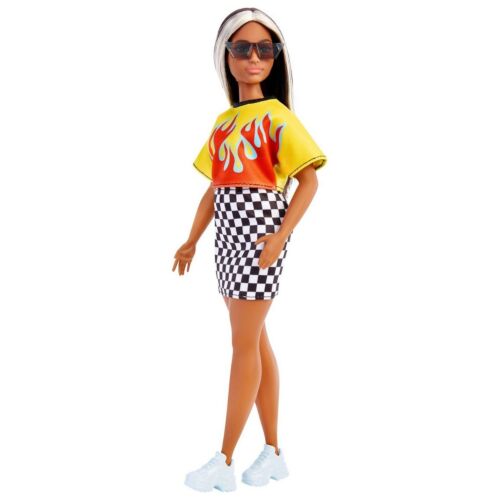 Barbie: Кукла Barbie серии "Игра с модой", в юбке в клетку