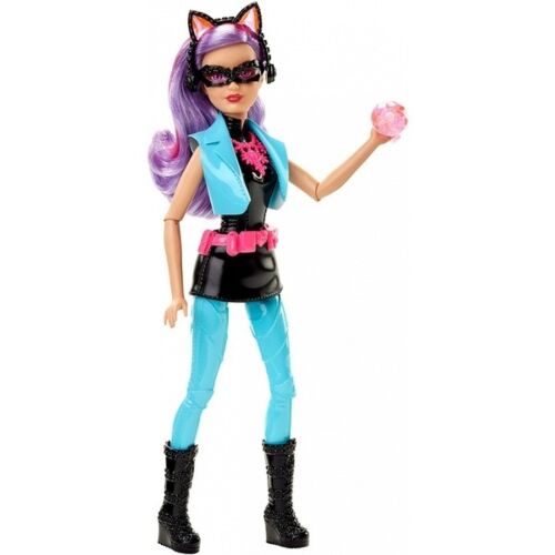 Barbie: Шпионский отряд, Barbie-агент Кошка