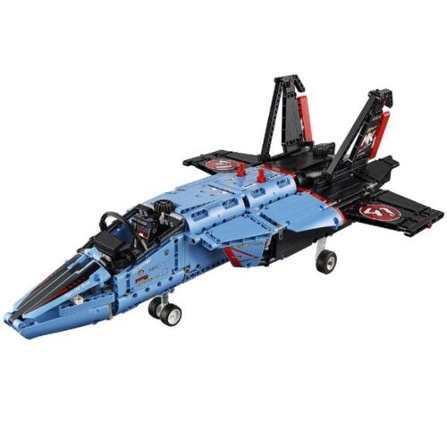 LEGO: Сверхзвуковой истребитель TECHNIC 42066