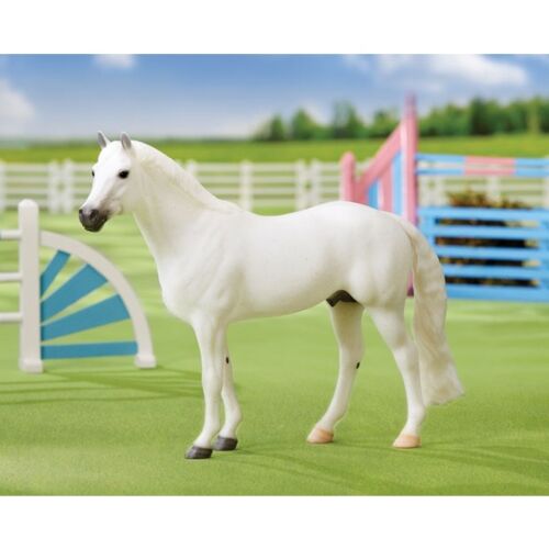 Breyer: Сноумен-известная конкурная лошадь