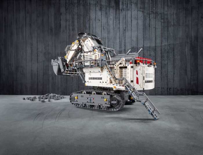 Lego liebherr excavator 2019 new arrivals